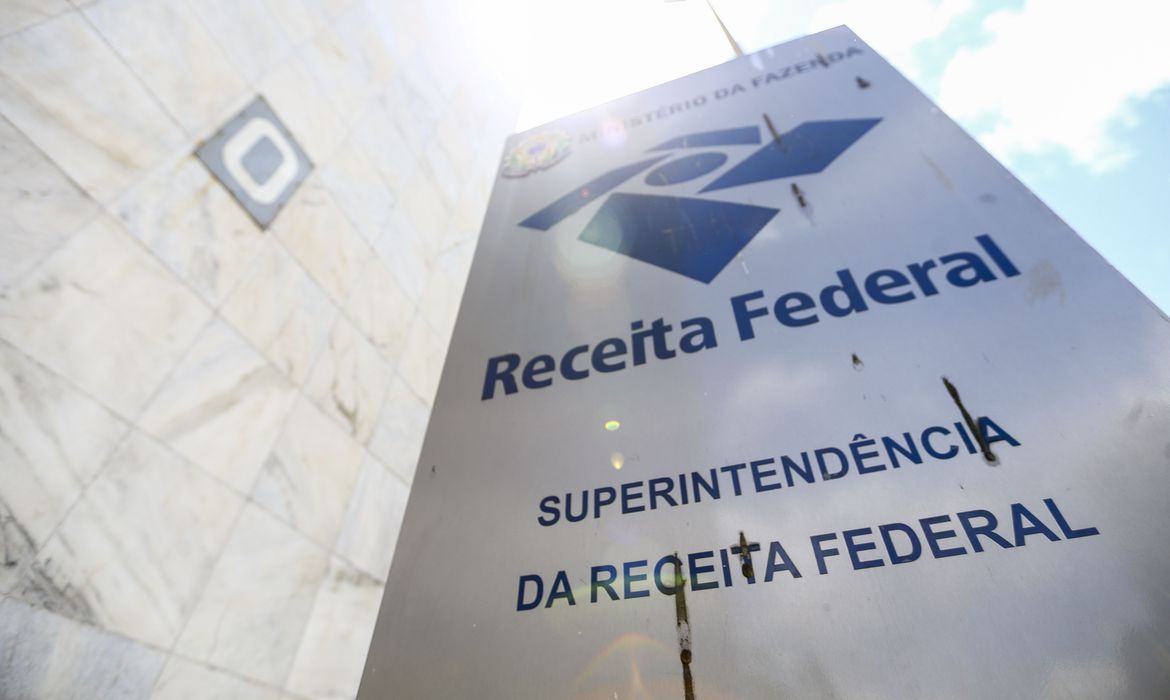 Receita Federal adia pagamento do Simples Nacional em três meses