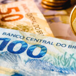 Como é o salário do corretor de imóveis