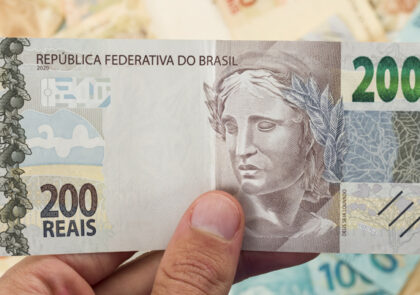 Qual a diferença entre honorário e comissão do corretor