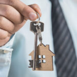 Qual é o papel do corretor de imóveis no mercado imobiliário