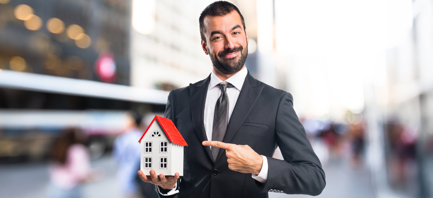 Corretor de imóveis atua como um profissional liberal