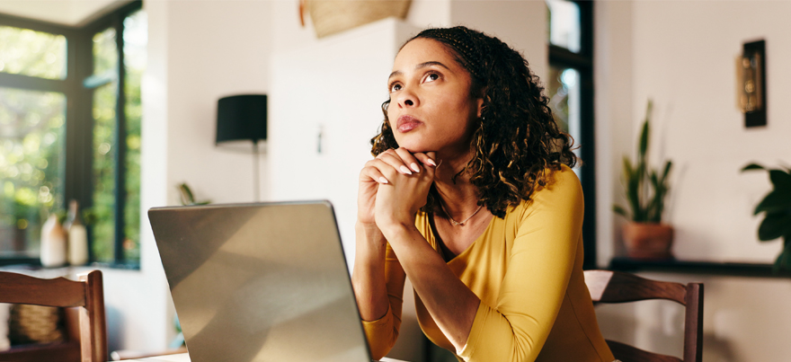 É melhor fazer o curso TTI de corretor no EAD ou presencial